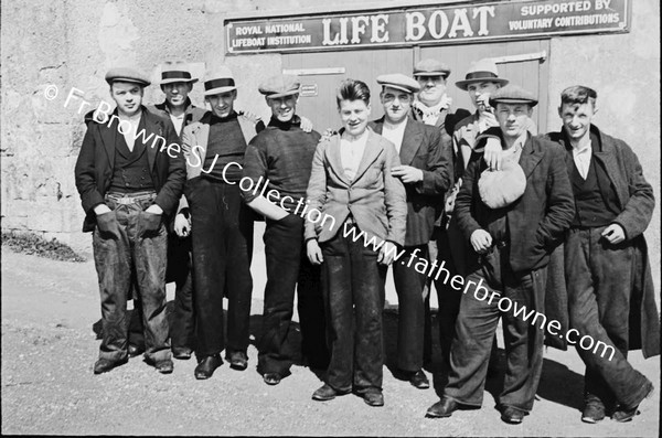 WRECK OF THE NOGI SURVIVORS AND CREW OUTSIDE LIFEBOAT HOUSE